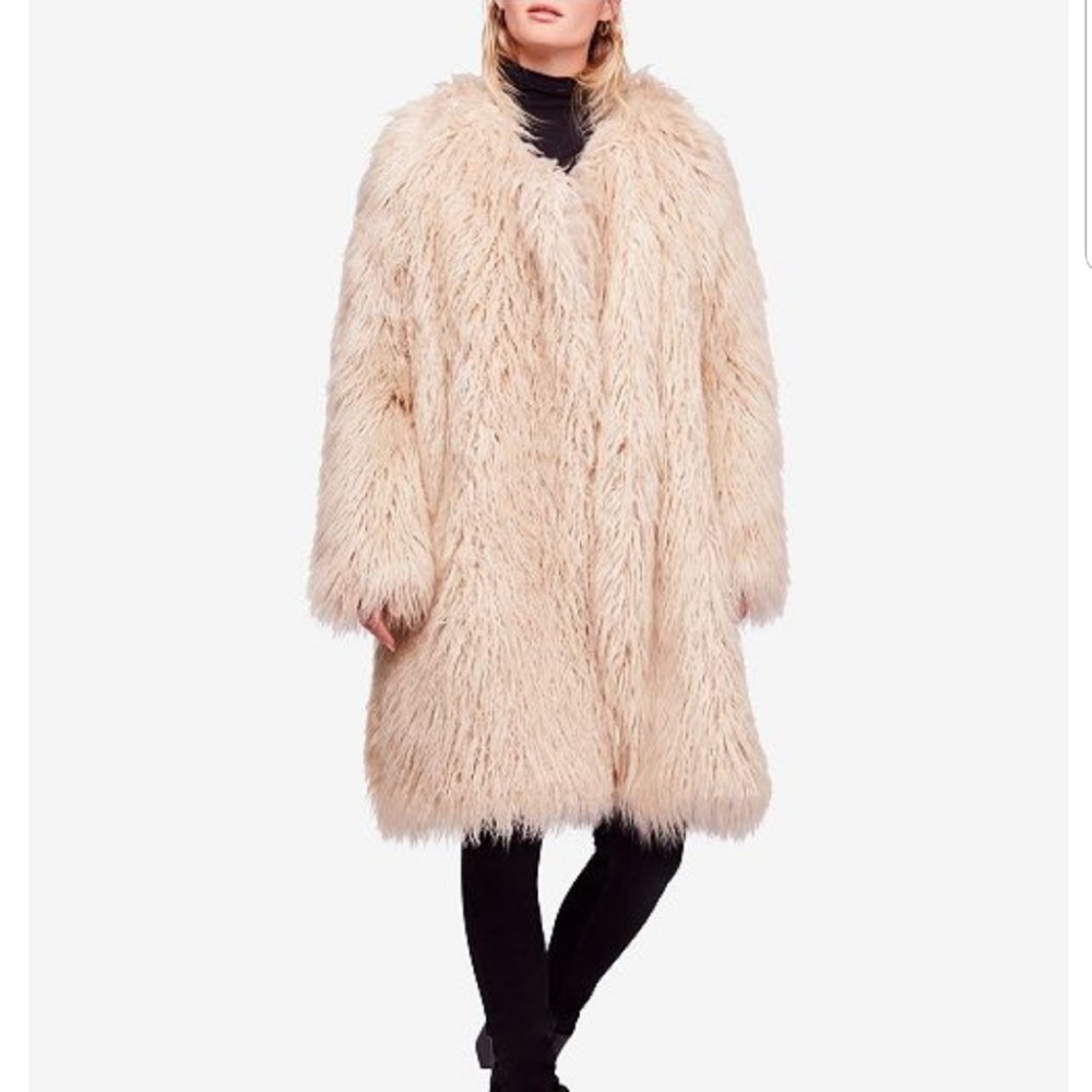 NWT! FREE PEOPLE Size S fuzzy faux fur jacket - Picture 2 of 8